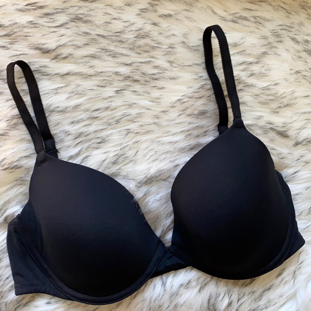 *PINK VICTORIA’S SECRET WEAR EVERYWHERE DEMI BRA